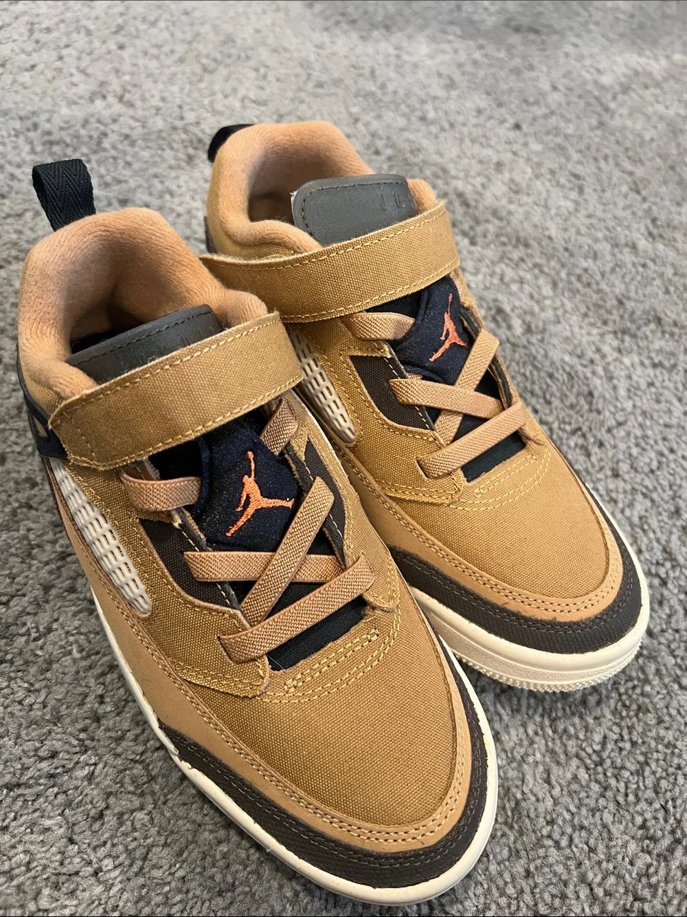 Jordan Kids Velcro Sneakers in Tan, Black and Cream